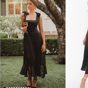 Show me your mumu Claire midi dress size 1x, worn one time.